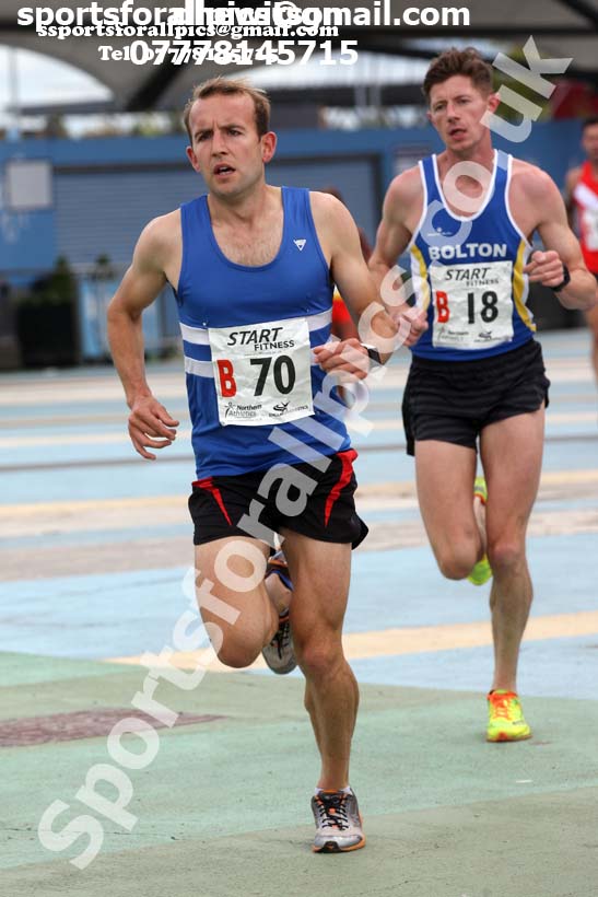 Senior mens 6 stage relay, Northern Senior 6 and 4 and Junior Stage Road Relays, SportsCity, Manchester. Photo:  David T. Hewitson/Sports for All Pics